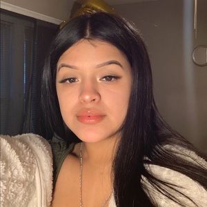 Meet your Posher, Marissa